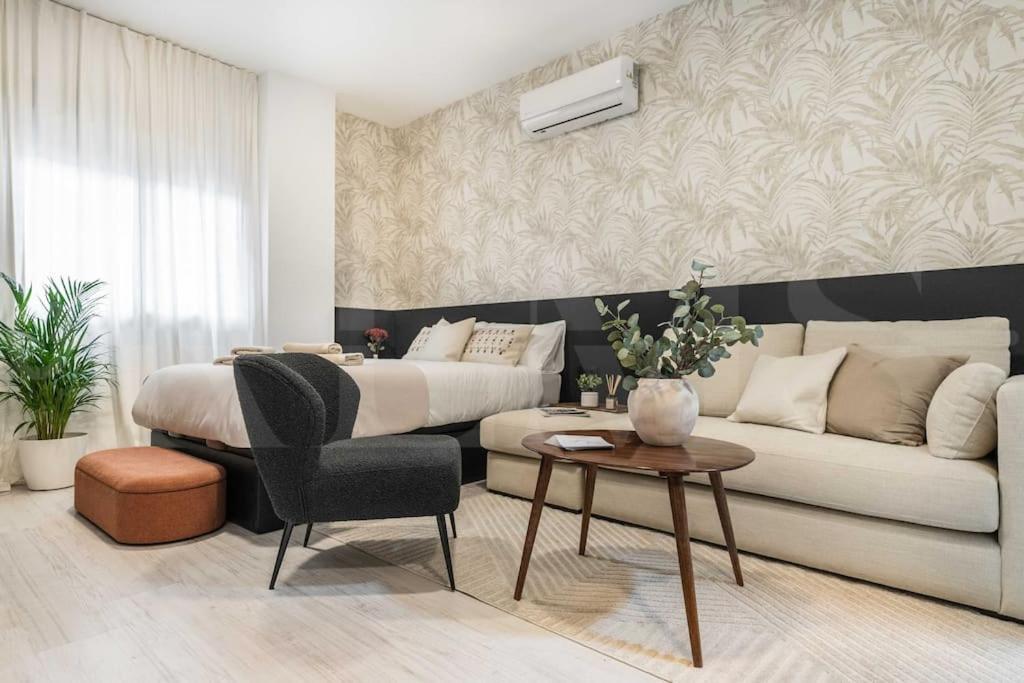 Chic Intimate Studio In The Heart Of Malaga By Rems Exterior photo