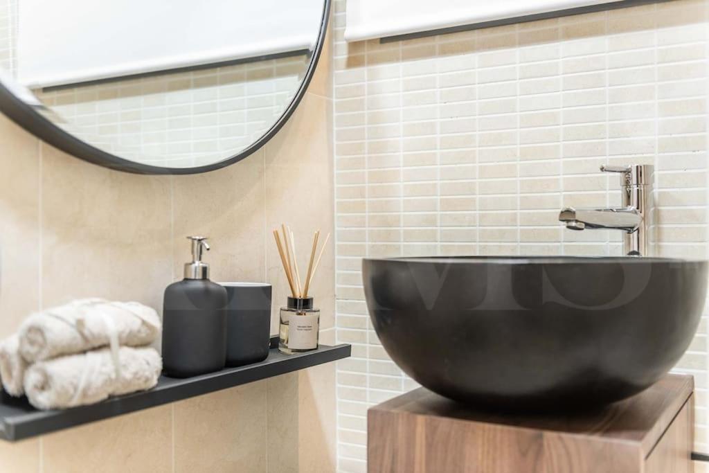 Chic Intimate Studio In The Heart Of Malaga By Rems Exterior photo
